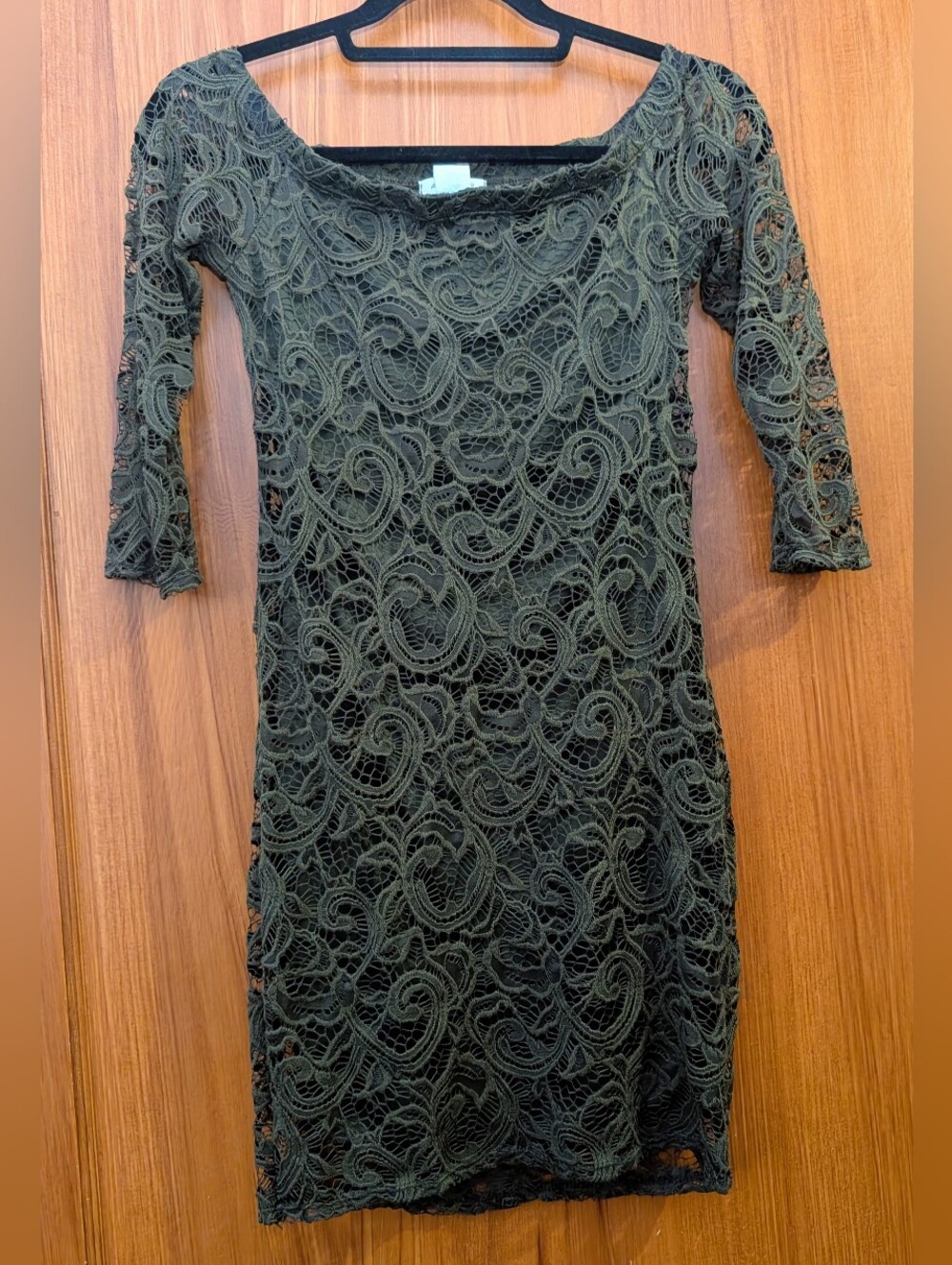 Ambiance *Womens Size Med* Solid Green Bodycon Mini Dress with Lace Overlay EUC